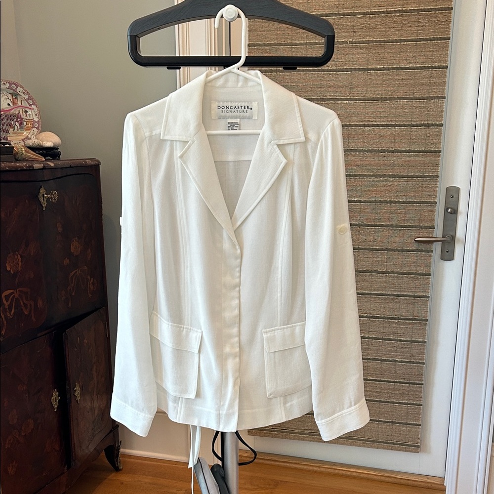 Doncaster Women's White Lightweight Jacket